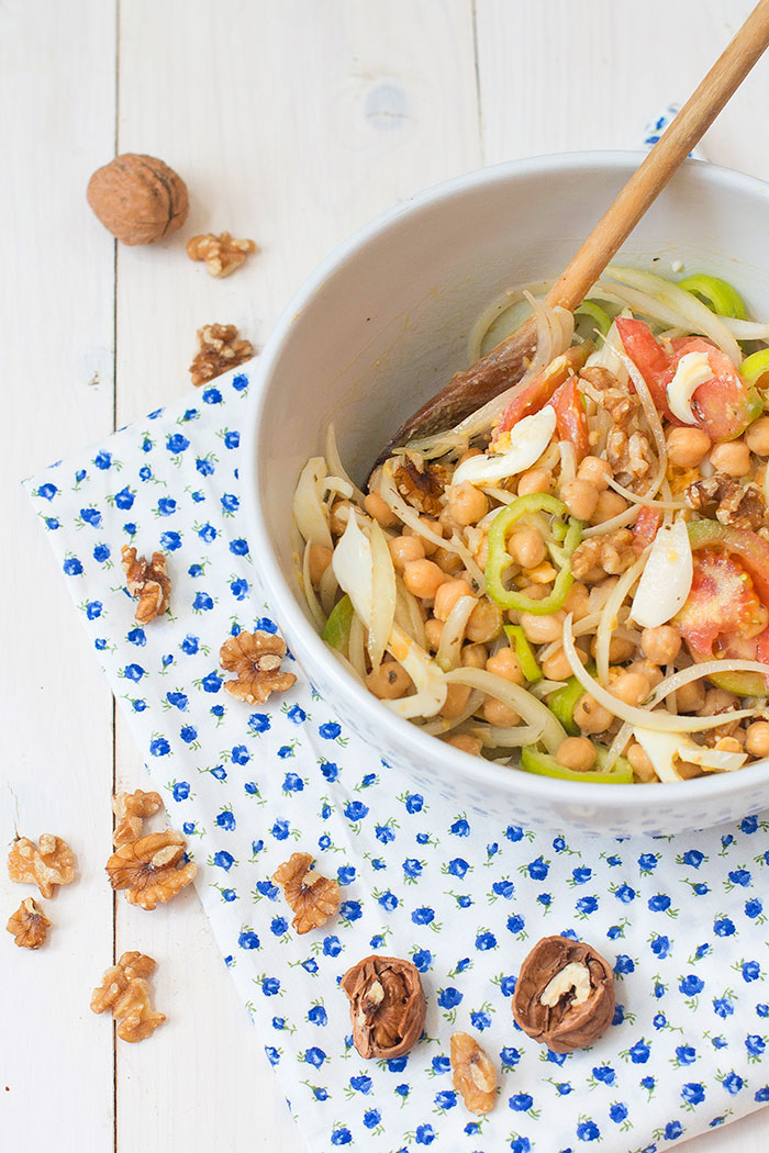 ensalada-de-garbanzos-y-nueces.jpg